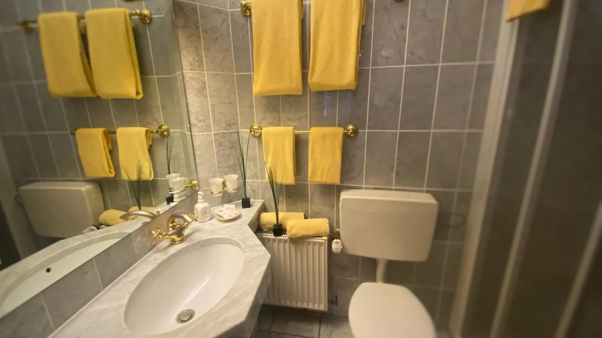 Gasthof Hotel Ambiente Et Art Düsseldorf